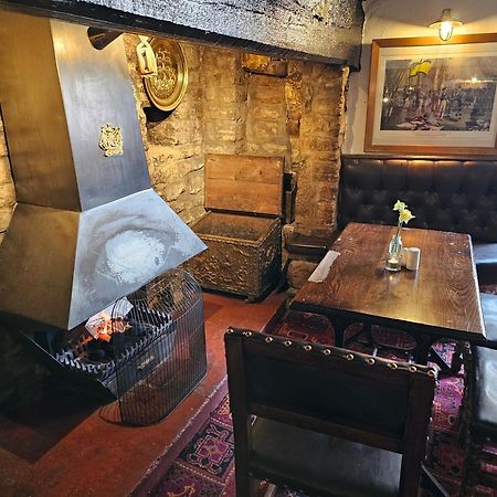 The Ship Inn Oundle Dış mekan fotoğraf