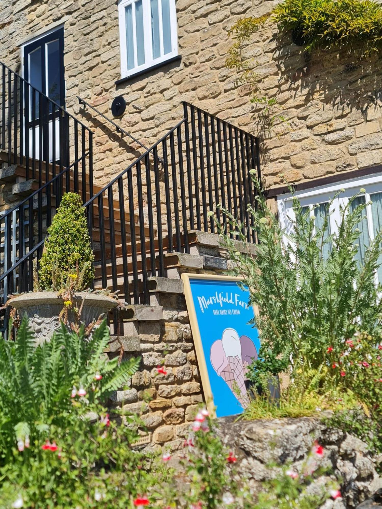 The Ship Inn Oundle Dış mekan fotoğraf